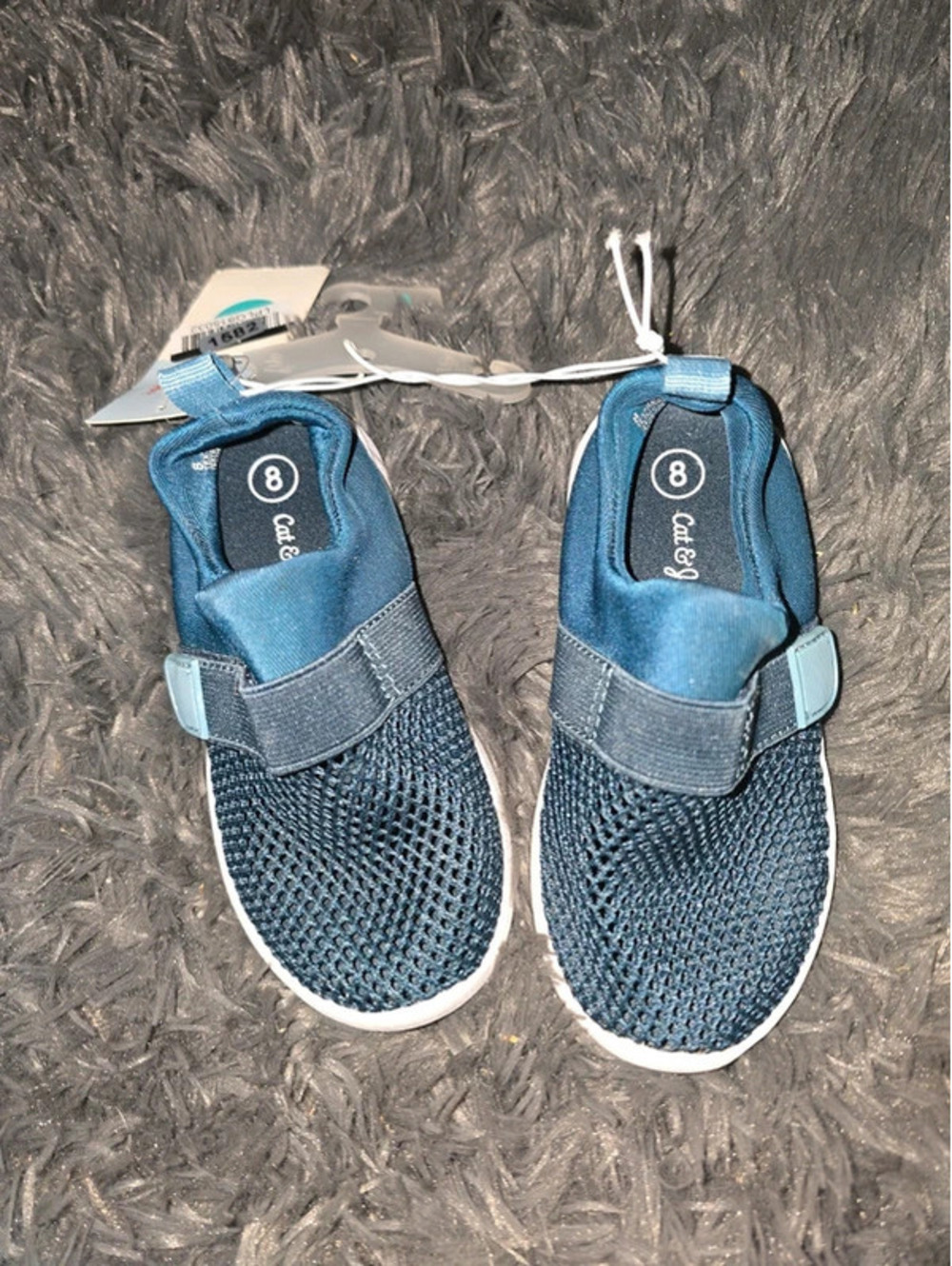 Size 8 brand new water shoes from target item. 1582 box 23
